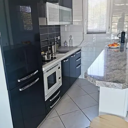 44m2, Terrasse 17m2, Calme Et Verdoyant * Saint-Raphaël